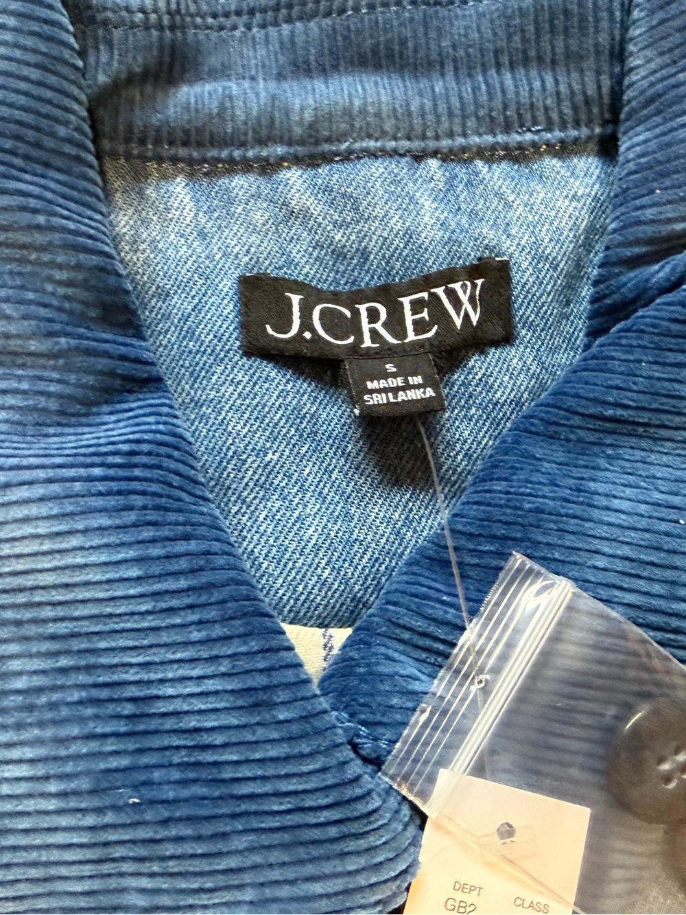 NWT J. Crew Women's 1986 Barn Jacket™ in denim - Picture 4 of 4